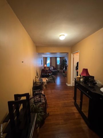 221 McDonald 1G, Brooklyn, NY 11218