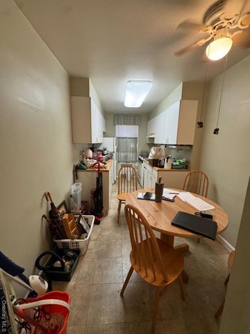 221 McDonald 1G, Brooklyn, NY 11218