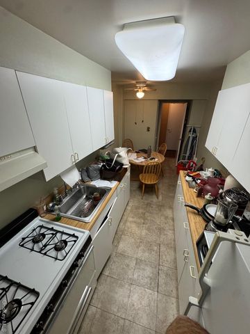 221 McDonald 1G, Brooklyn, NY 11218