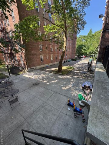 221 McDonald 1G, Brooklyn, NY 11218