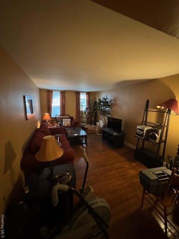 221 McDonald 1G, Brooklyn, NY 11218