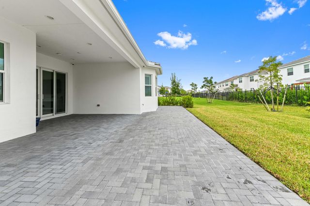 14236 Gray Bark Bend, The Acreage, FL 33470