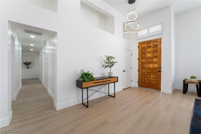 2528 Sunup Drive, Las Vegas, NV 89134