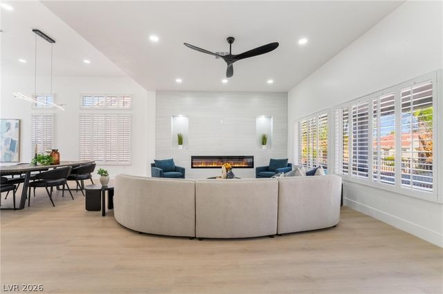 2528 Sunup Drive, Las Vegas, NV 89134