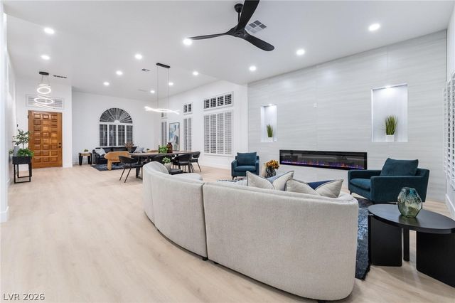 2528 Sunup Drive, Las Vegas, NV 89134