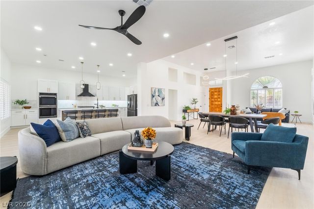 2528 Sunup Drive, Las Vegas, NV 89134