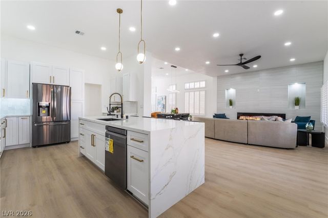 2528 Sunup Drive, Las Vegas, NV 89134