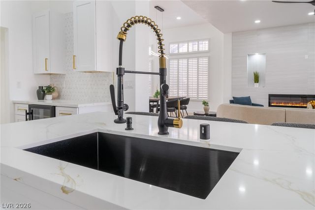 2528 Sunup Drive, Las Vegas, NV 89134