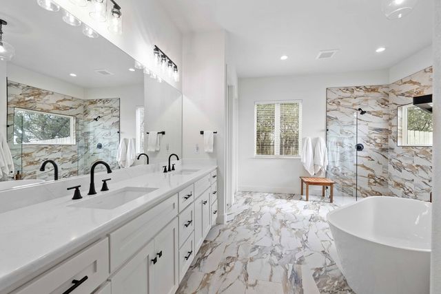 584 Oak Point Dr, May, TX 76857