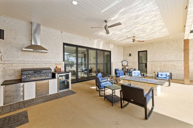 584 Oak Point Dr, May, TX 76857