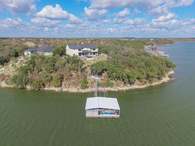 584 Oak Point Dr, May, TX 76857