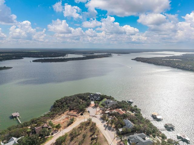 584 Oak Point Dr, May, TX 76857