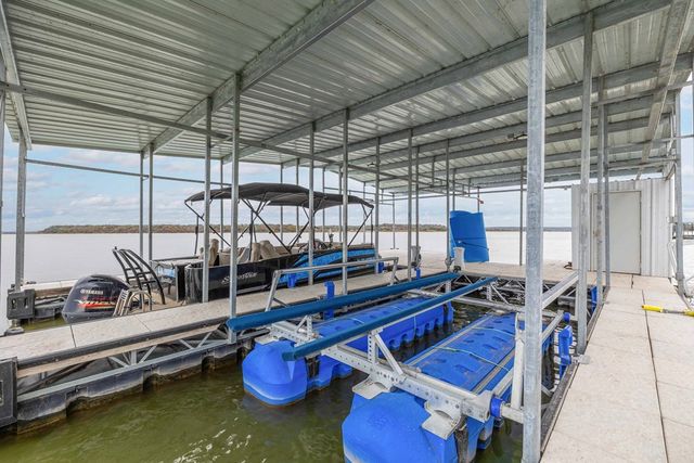 584 Oak Point Dr, May, TX 76857