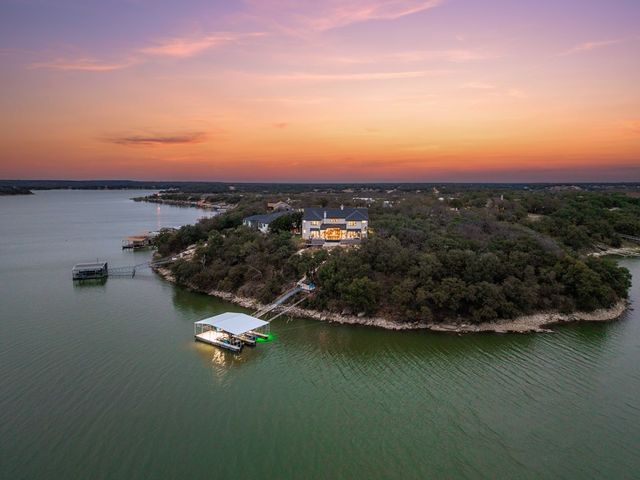 584 Oak Point Dr, May, TX 76857