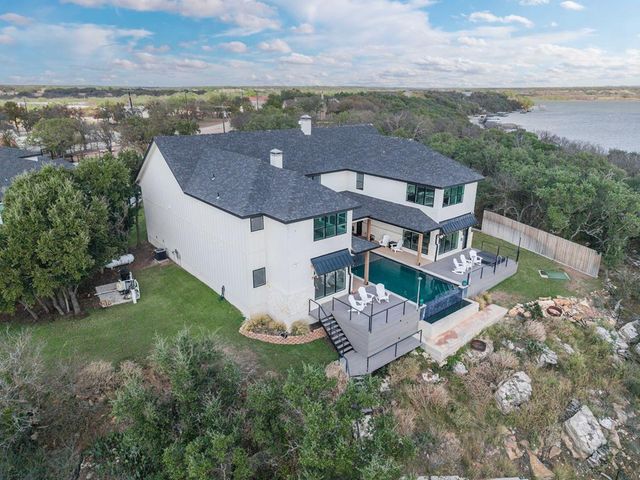 584 Oak Point Dr, May, TX 76857