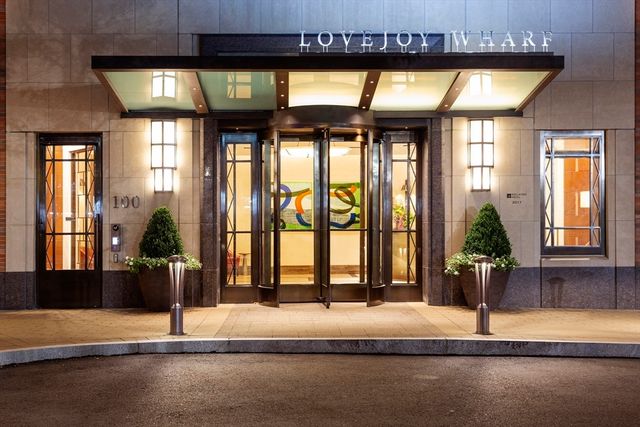 100 Lovejoy Wharf PH1A, Boston, MA 02114