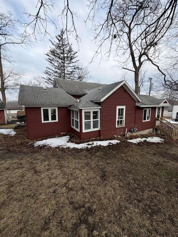 229 W Mill Street, Poynette, WI 53955