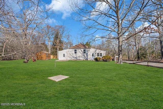 11 Market Street, Bayville, NJ 08721