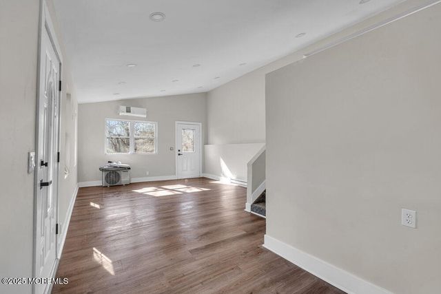 11 Market Street, Bayville, NJ 08721