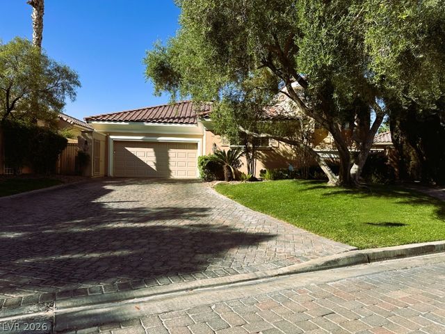 27 Via Paradiso Street, Henderson, NV 89011