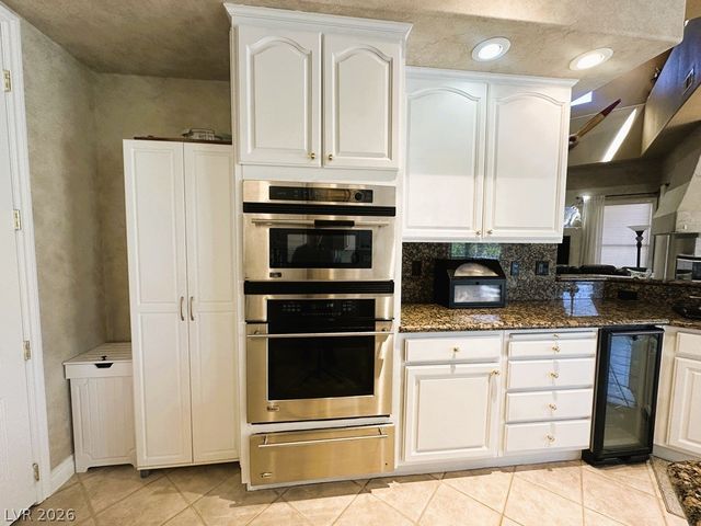 27 Via Paradiso Street, Henderson, NV 89011