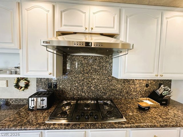 27 Via Paradiso Street, Henderson, NV 89011