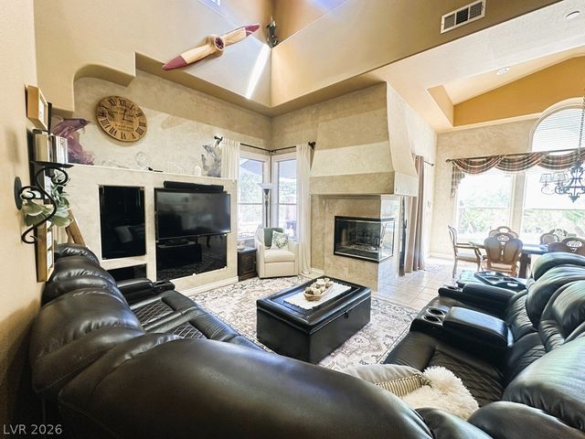 27 Via Paradiso Street, Henderson, NV 89011