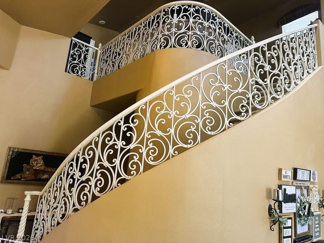 27 Via Paradiso Street, Henderson, NV 89011