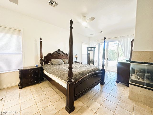 27 Via Paradiso Street, Henderson, NV 89011