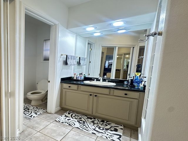 27 Via Paradiso Street, Henderson, NV 89011