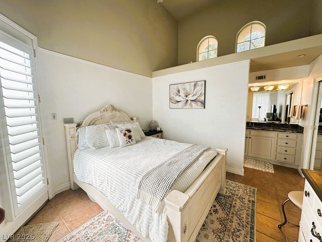 27 Via Paradiso Street, Henderson, NV 89011