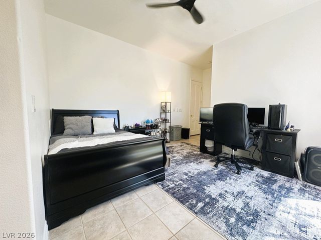 27 Via Paradiso Street, Henderson, NV 89011
