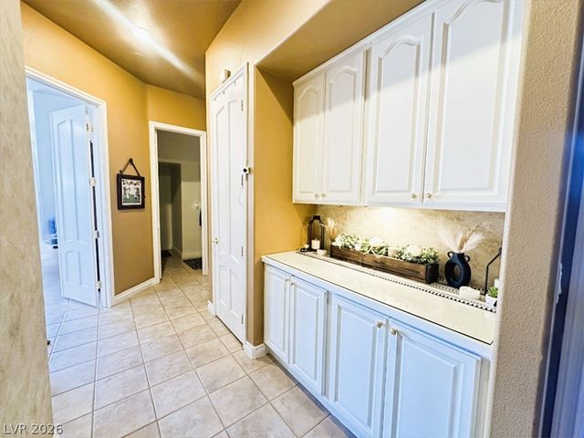 27 Via Paradiso Street, Henderson, NV 89011