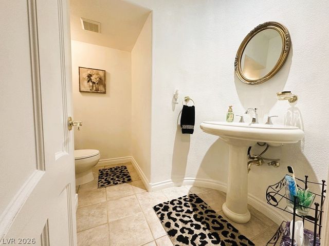 27 Via Paradiso Street, Henderson, NV 89011
