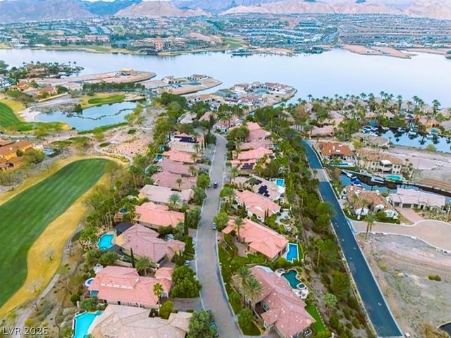 27 Via Paradiso Street, Henderson, NV 89011