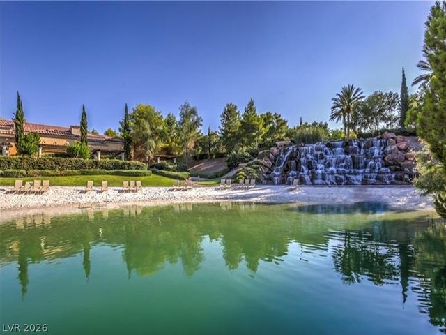 27 Via Paradiso Street, Henderson, NV 89011
