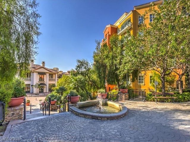 27 Via Paradiso Street, Henderson, NV 89011