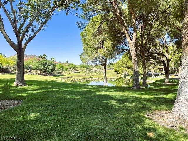 27 Via Paradiso Street, Henderson, NV 89011