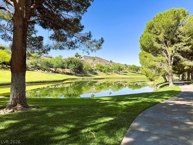 27 Via Paradiso Street, Henderson, NV 89011