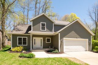 1401 Whispering Trail, Benton Charter Twp, MI 49022