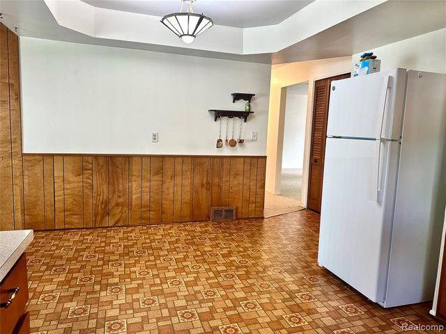 4541 Marlow Drive, Warren, MI 48092