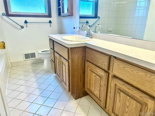 4541 Marlow Drive, Warren, MI 48092
