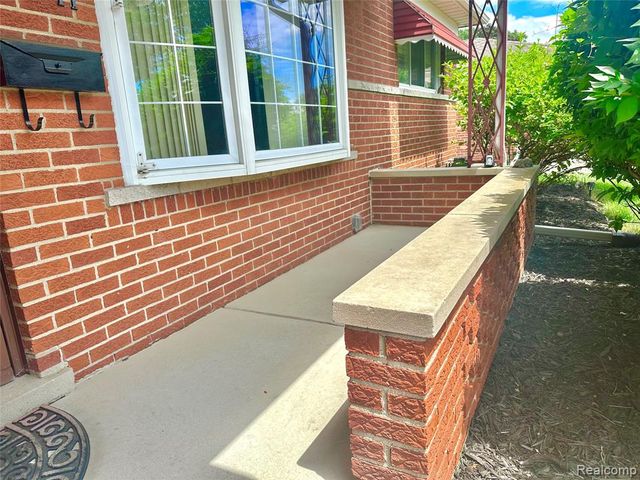4541 Marlow Drive, Warren, MI 48092