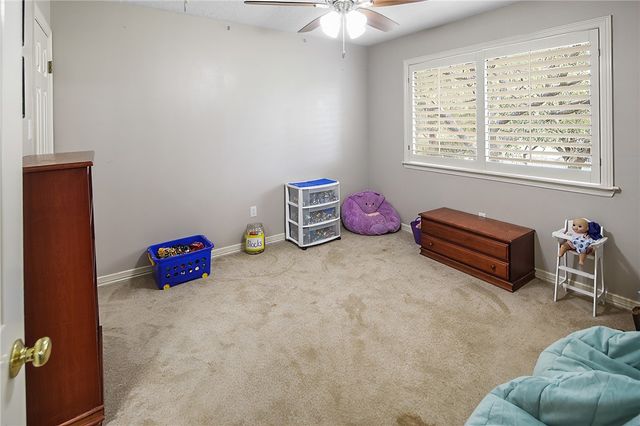 6 Lori Lane, College Station, TX 77845