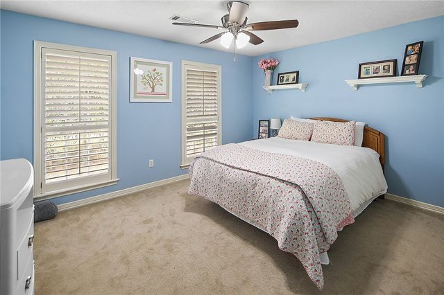 6 Lori Lane, College Station, TX 77845