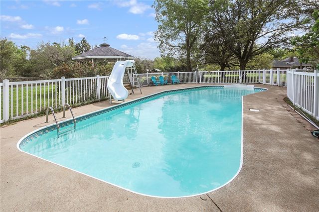 6 Lori Lane, College Station, TX 77845