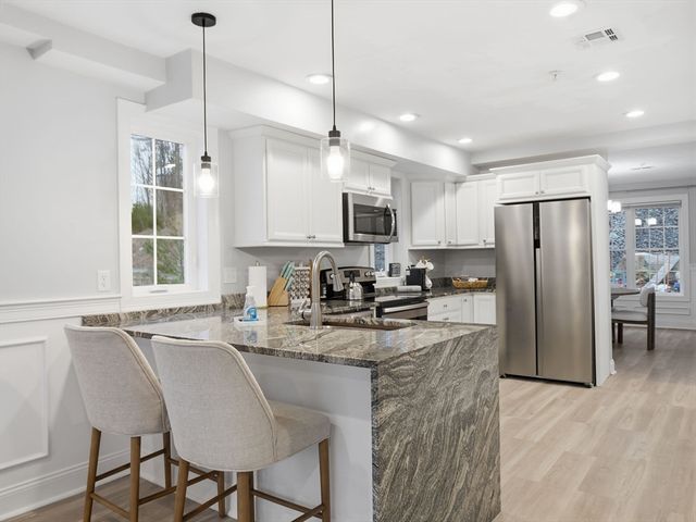 89 West Main 207, Northborough, MA 01532