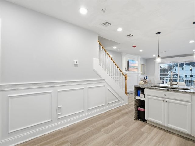 89 West Main 207, Northborough, MA 01532