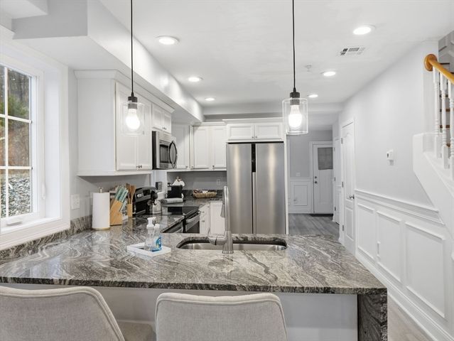 89 West Main 207, Northborough, MA 01532