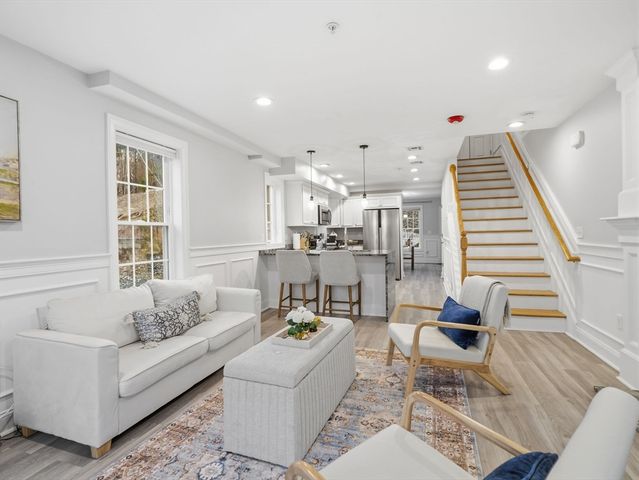 89 West Main 207, Northborough, MA 01532